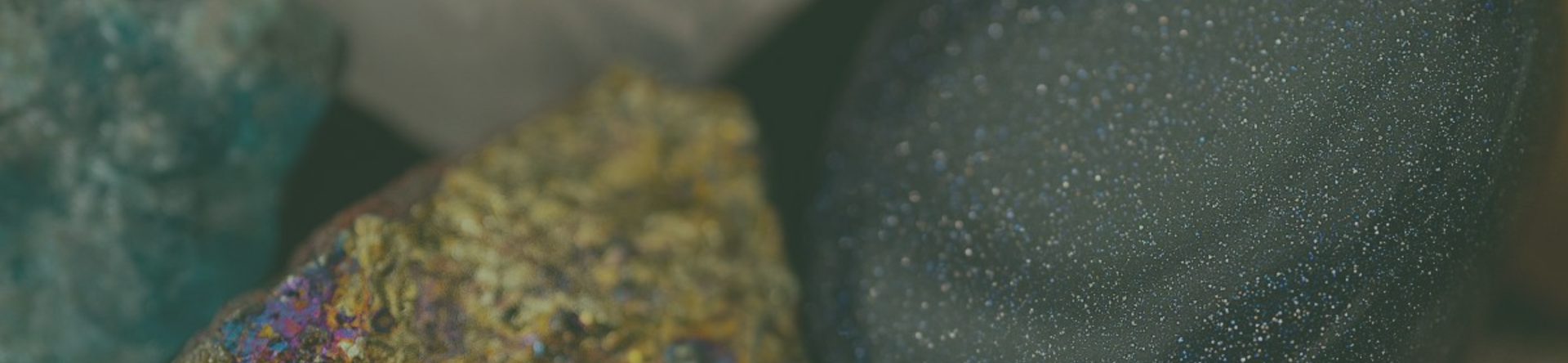 The evolution of gemstones in high jewellery: from ancient times to today