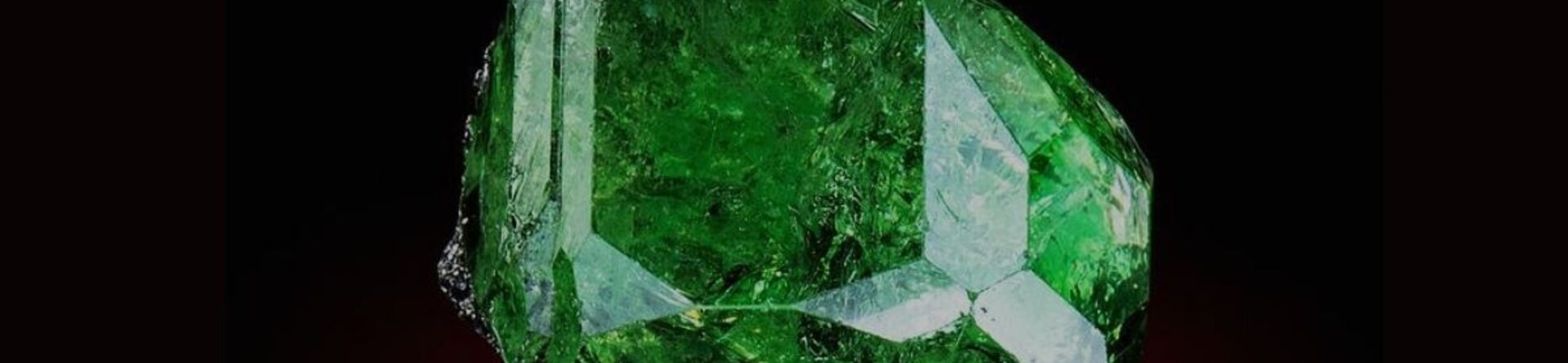 Tsavorite: The Most Vibrant and Contemporary Green Among Precious Garnets