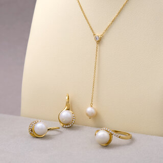14kt gold Jewelry with natural stones and pearls