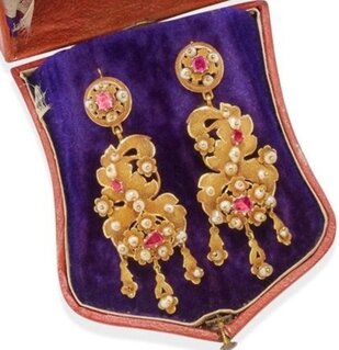 ORECCHINI PENDENTI CON ZAFFIRI XIX SECOLO