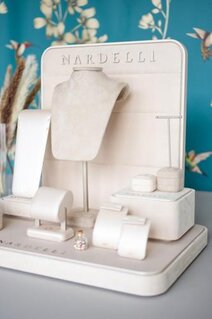 NARDELLI DONNA Window Display