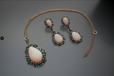 Antique style