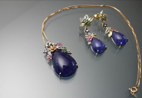 Antique style