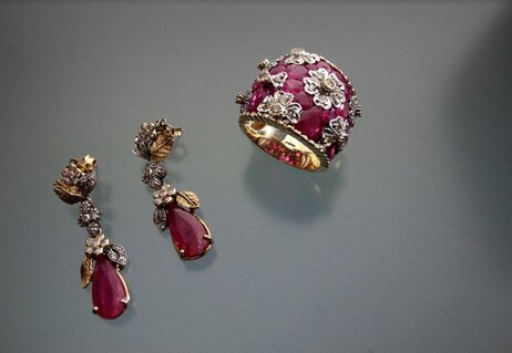 Antique style