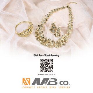 Golden Bloom Jewelry Set