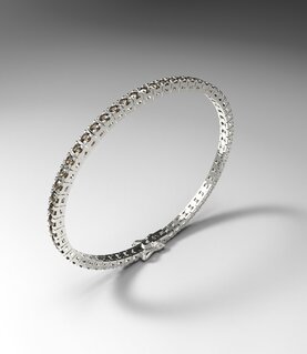 TENNIS BRACELET_SQUARE Model